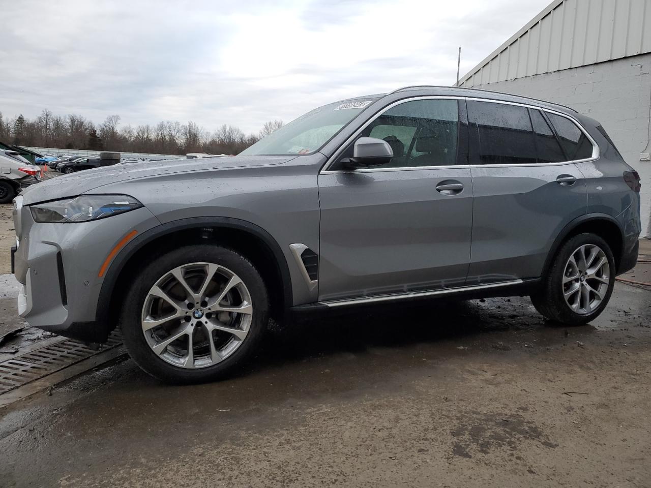 Image 1 of 2024 BMW X5 XDRIVE40I 2024 with VIN 5UX23EU0XR9S62364