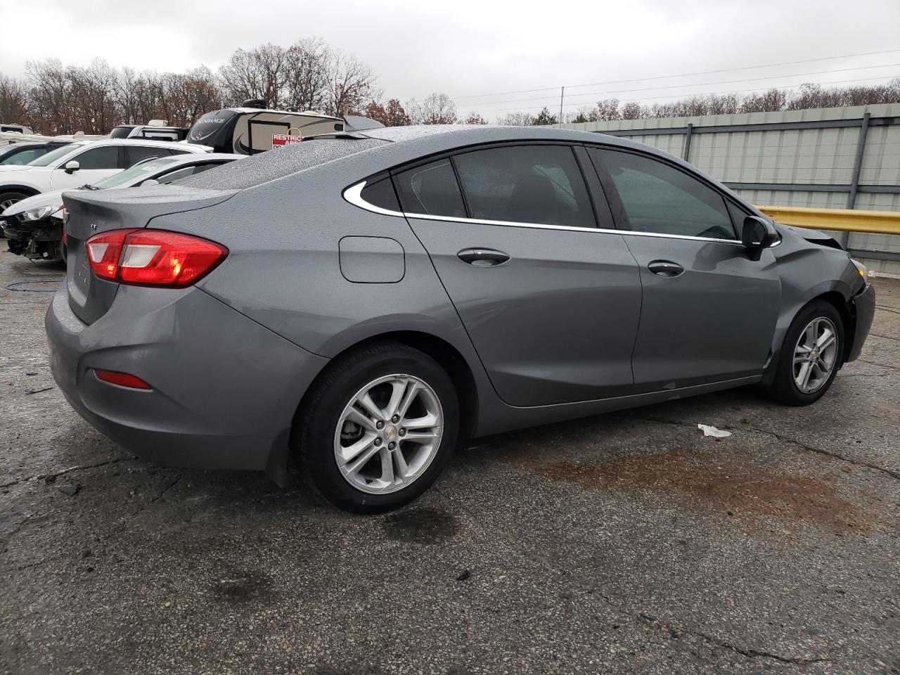 Изображение 3 2018 CHEVROLET CRUZE LT 2018 с VIN 1G1BE5SM4J7219763