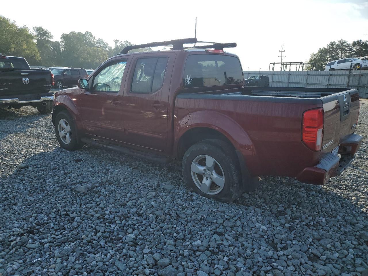 Image 2 of 2005 NISSAN FRONTIER CREW CAB LE 2005 with VIN 1N6AD07W05C433694