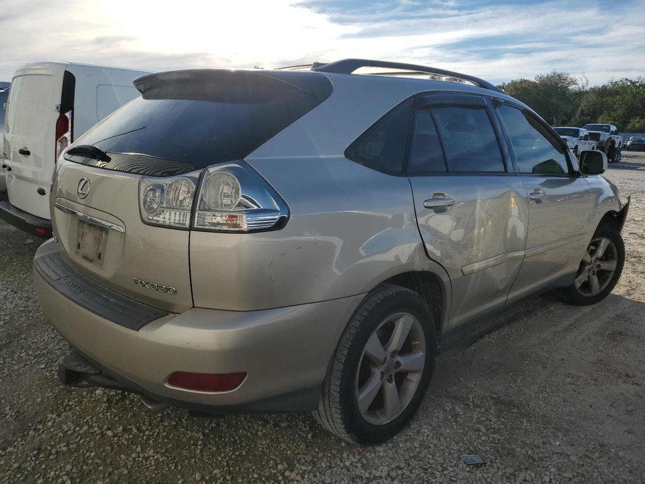 Obraz 3 z 2005 LEXUS RX 330 2005 z VIN 2T2GA31U15C030602