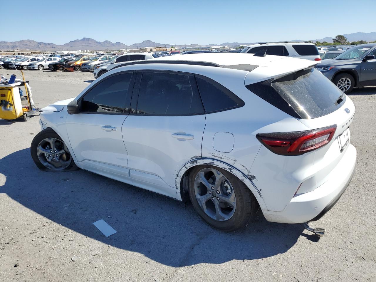 Изображение 2 2023 FORD ESCAPE ST LINE 2023 с VIN 1FMCU0MN7PUA62355