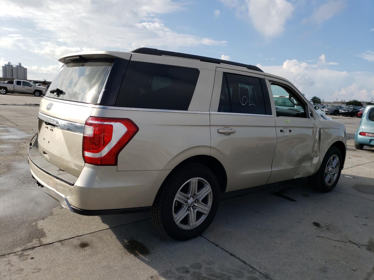 Image 3 of 2018 FORD EXPEDITION XLT 2018 with VIN 1FMJU1HT3JEA12754