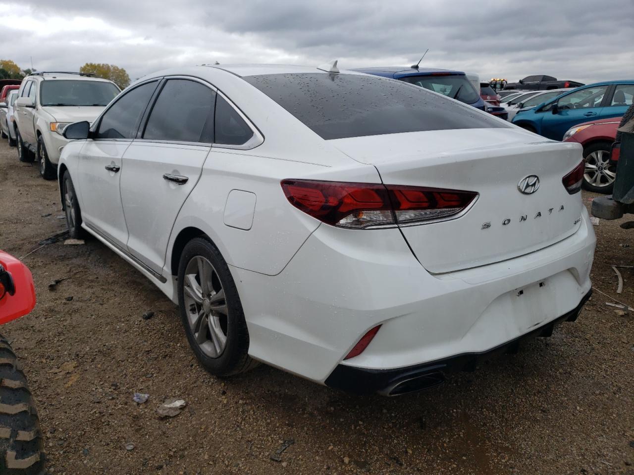 Obraz 2 z 2018 HYUNDAI SONATA SPORT 2018 z VIN 5NPE34AF2JH699613