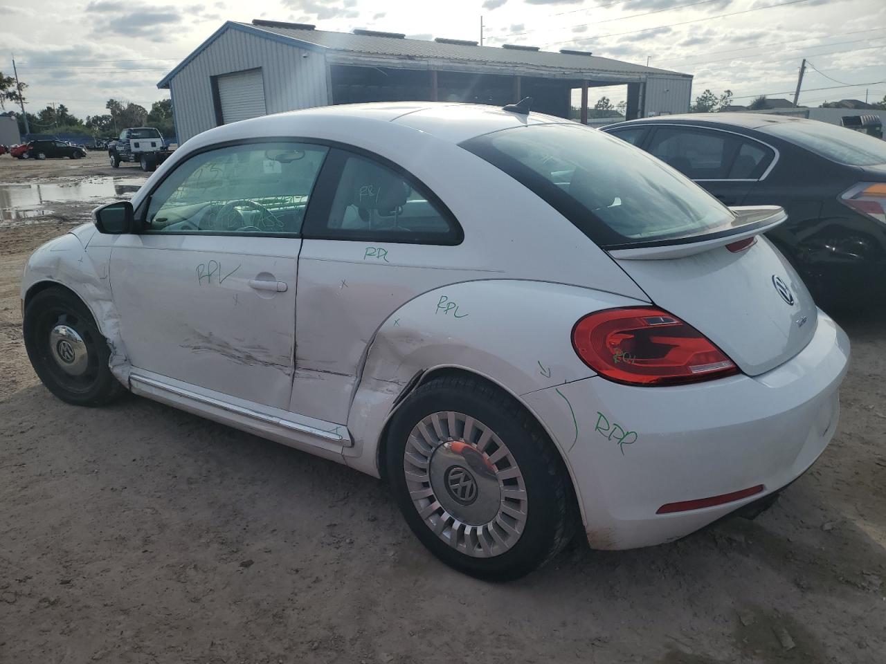 Изображение 2 2016 VOLKSWAGEN BEETLE SE 2016 с VIN 3VWJ07ATXGM616234