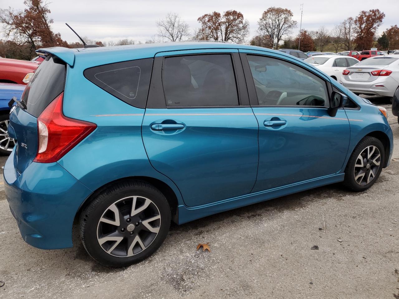 Obraz 3 z 2015 NISSAN VERSA NOTE S 2015 z VIN 3N1CE2CP6FL388238