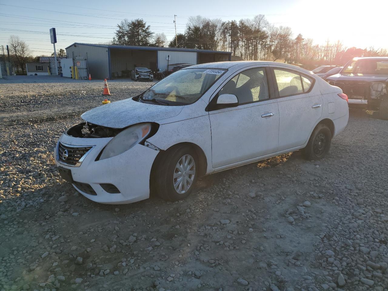Obraz 1 z 2012 NISSAN VERSA S 2012 z VIN 3N1CN7AP7CL922049