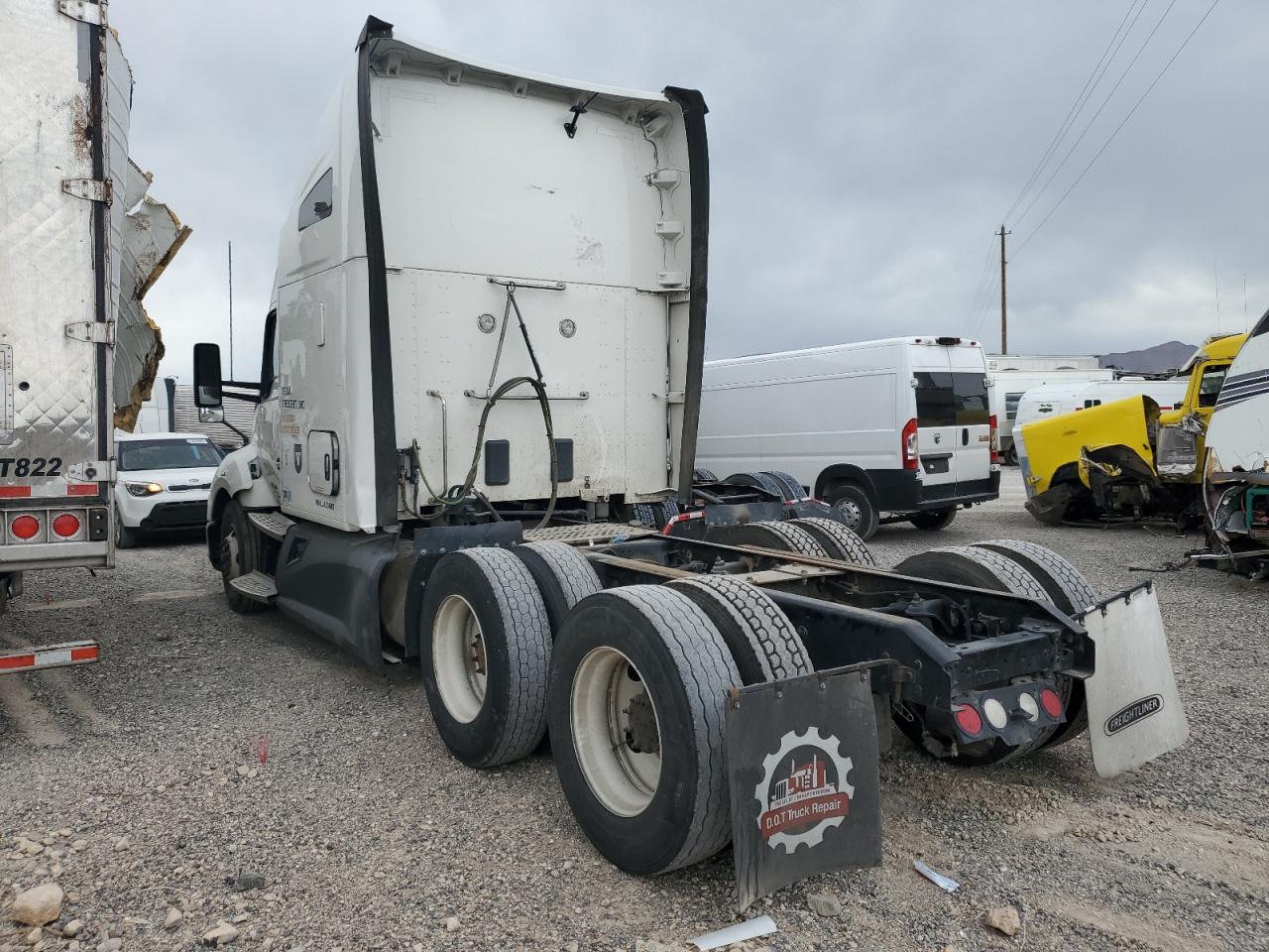Obraz 3 z 2020 KENWORTH CONSTRUCTION T680 2020 z VIN 1XKYDP9X6LJ430683