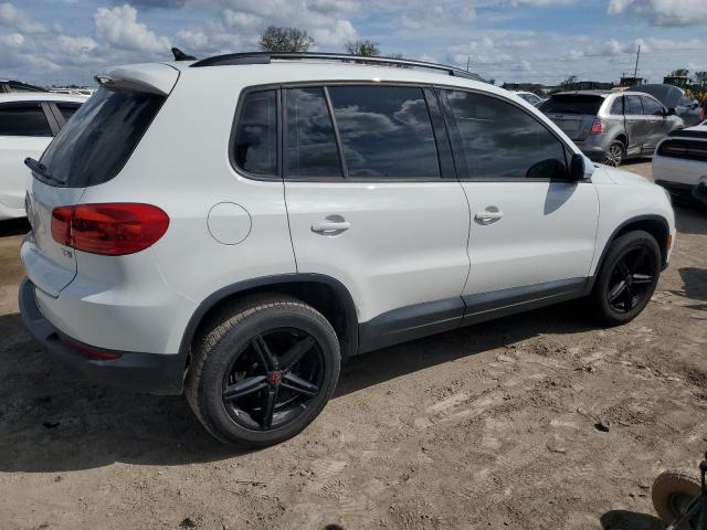 Obraz 3 z 2017 VOLKSWAGEN TIGUAN S 2017 z VIN WVGAV7AX5HK048664