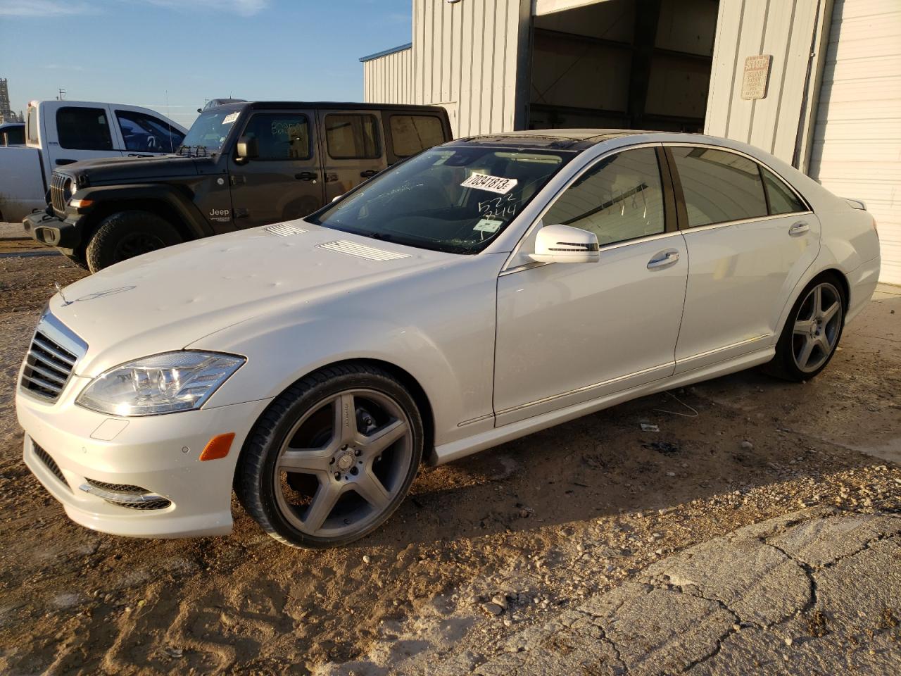 Image 1 of 2013 MERCEDES-BENZ S 550 2013 with VIN WDDNG7DB3DA522844