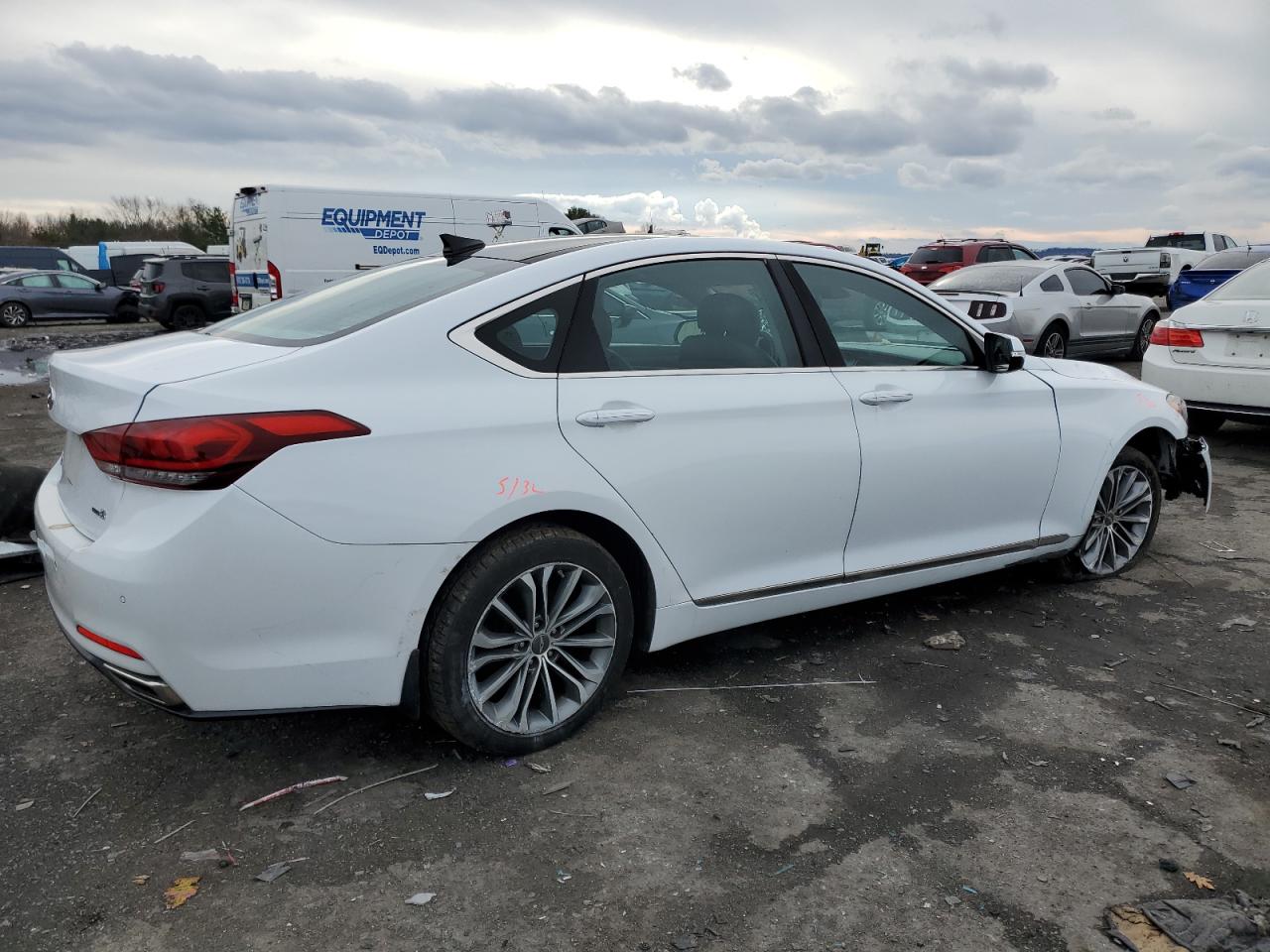 Image 3 of 2016 HYUNDAI GENESIS 3.8L 2016 with VIN KMHGN4JE4GU129570
