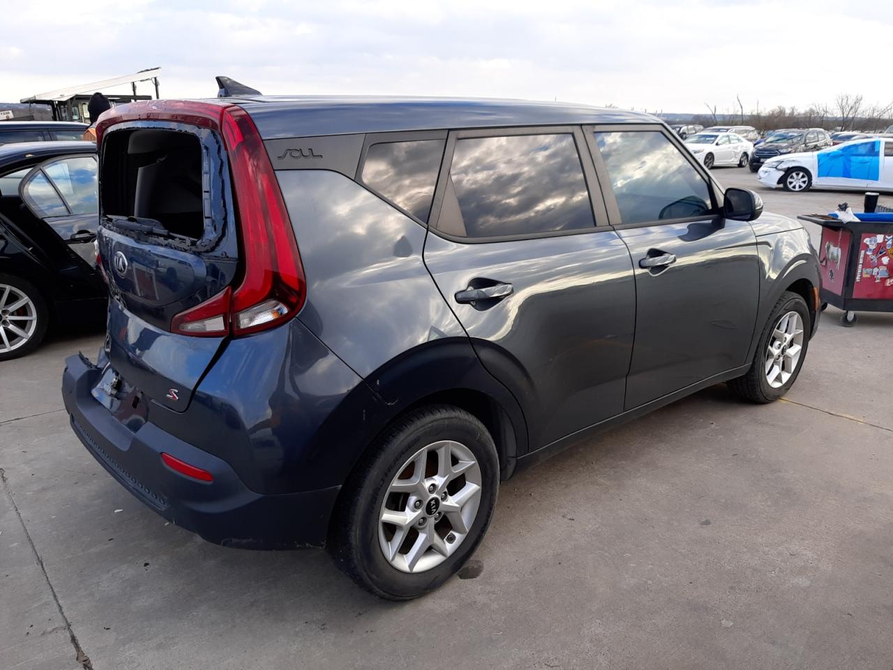 Изображение 3 2020 KIA SOUL LX 2020 с VIN KNDJ23AU2L7043039