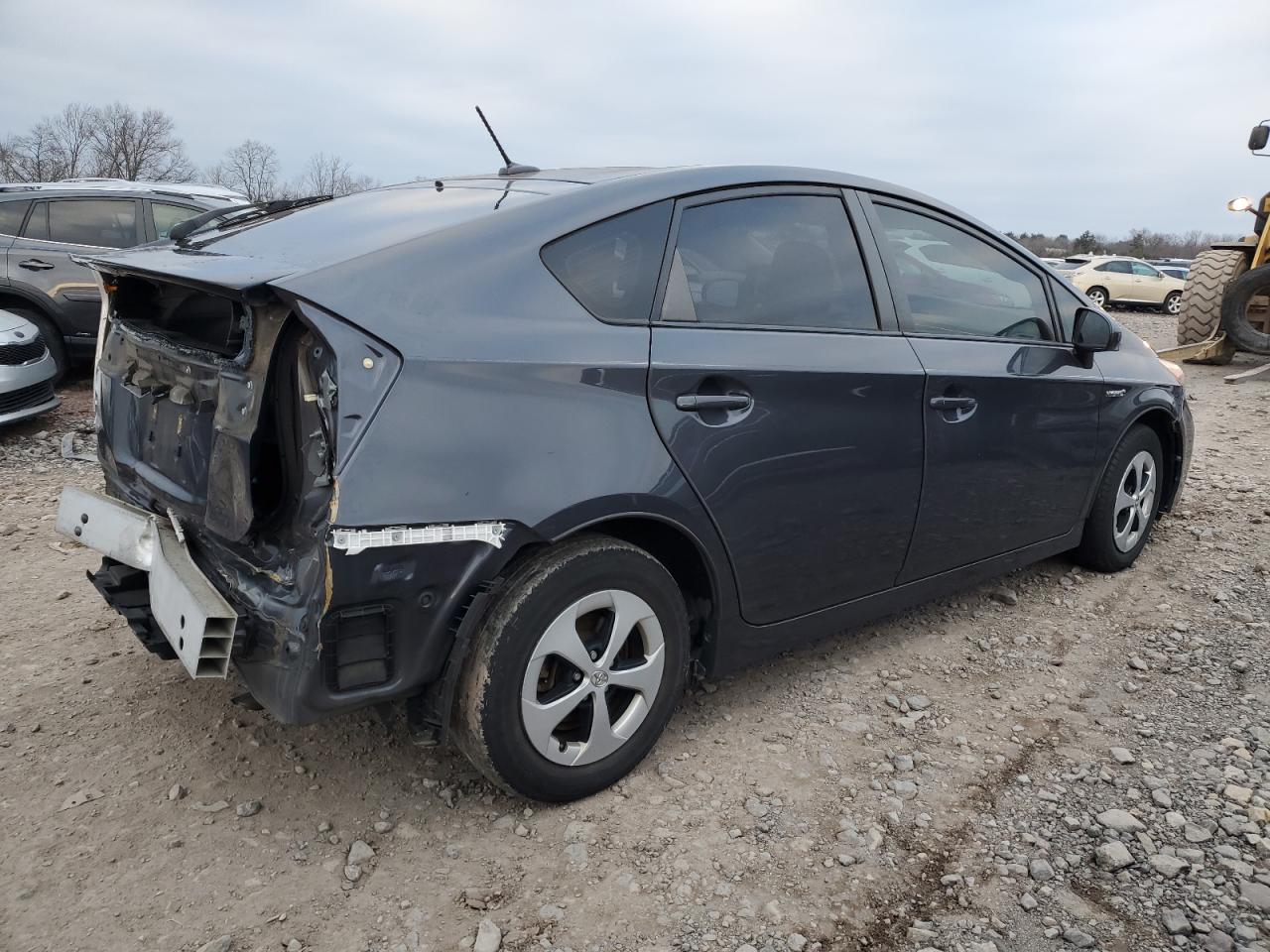 Изображение 3 2015 TOYOTA PRIUS  2015 с VIN JTDKN3DU2F1879612