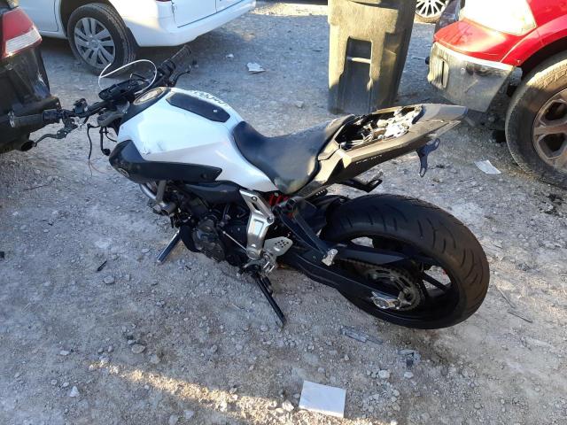 Obraz 3 z 2015 YAMAHA FZ07  2015 z VIN JYARM06E3FA001933
