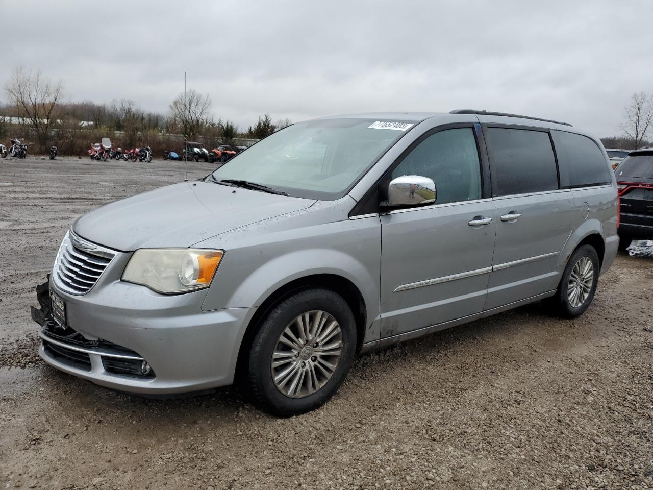 2014 CHRYSLER TOWN & COUNTRY TOURING L 2014 image