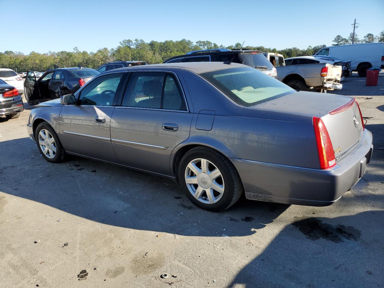 Obraz 2 z 2007 CADILLAC DTS  2007 z VIN 1G6KD57Y67U206046