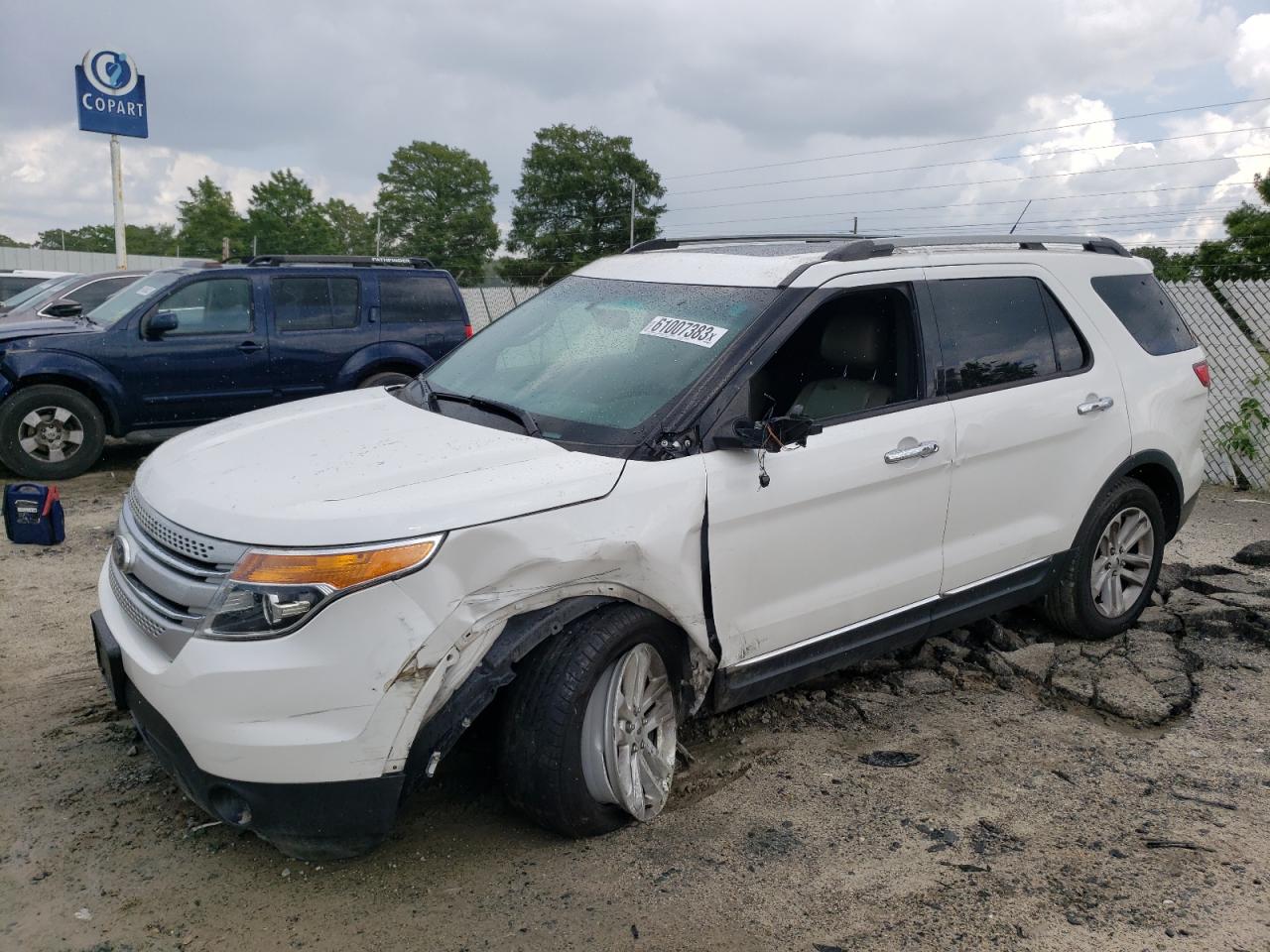 Image 1 of 2014 FORD EXPLORER XLT 2014 with VIN 1FM5K7D86EGA95781