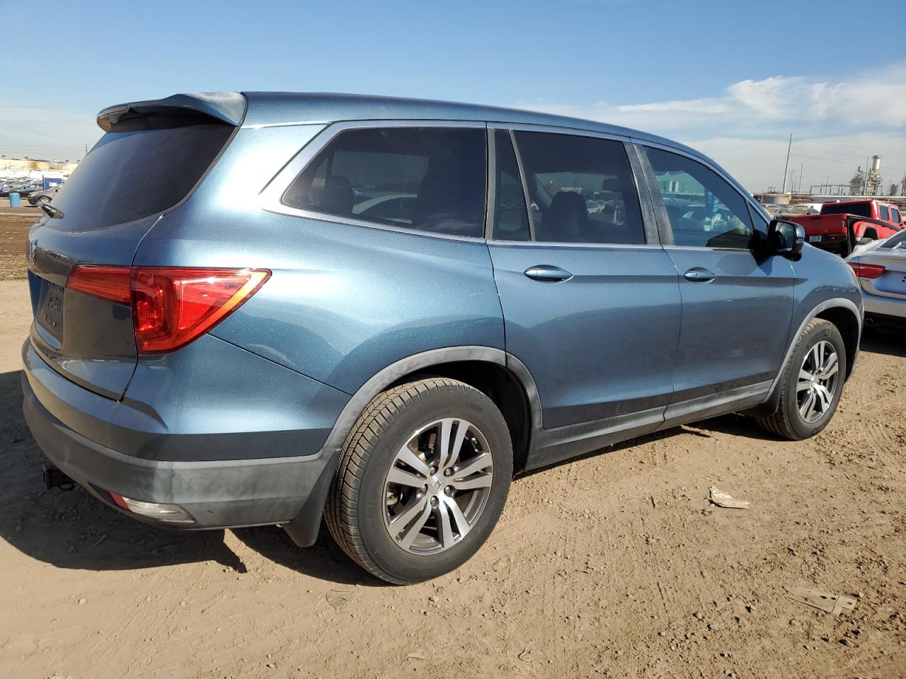Image 3 of 2016 HONDA PILOT EXL 2016 with VIN 5FNYF5H54GB018866
