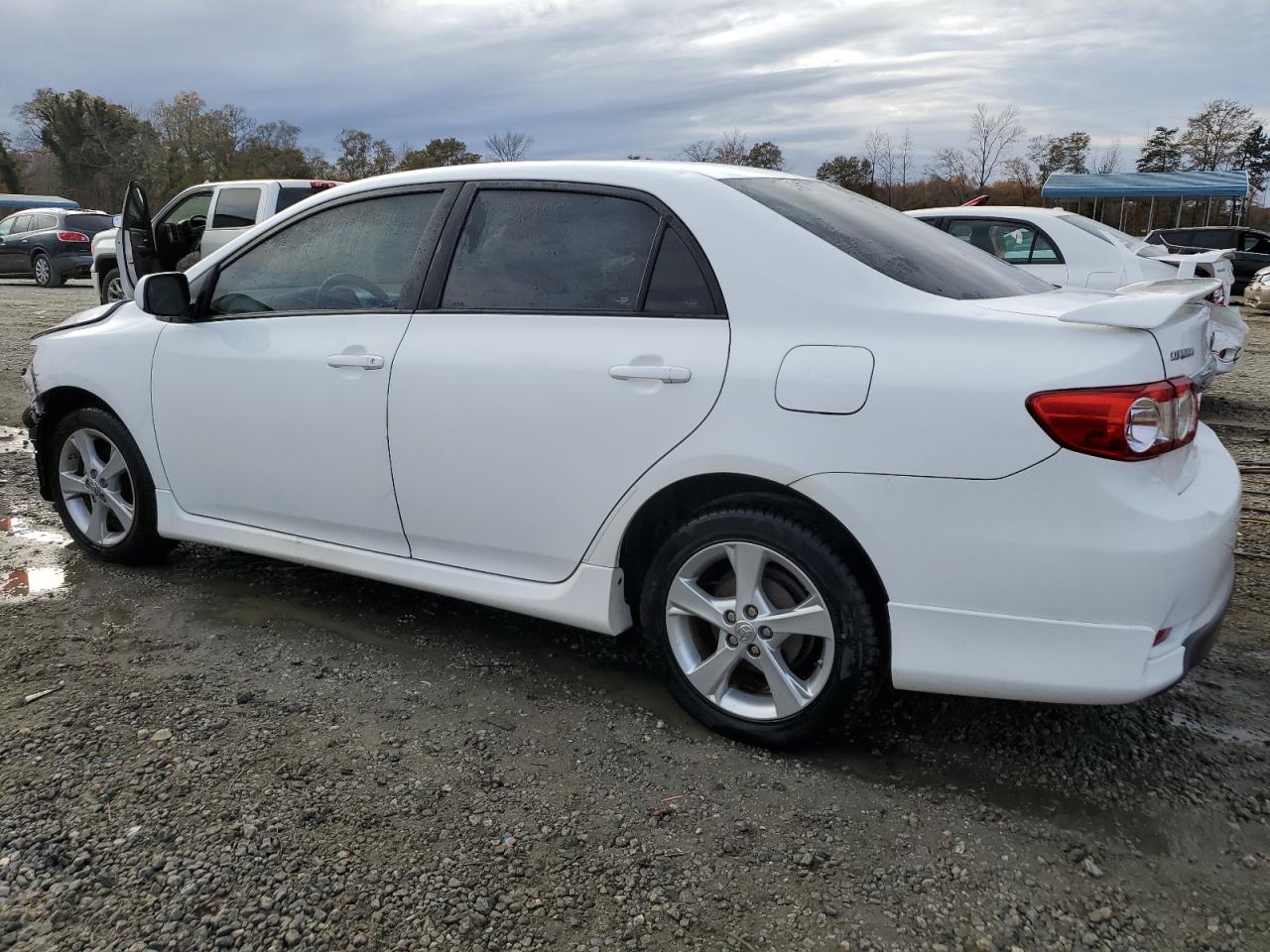 Изображение 2 2011 TOYOTA COROLLA BASE 2011 с VIN 2T1BU4EE5BC689342