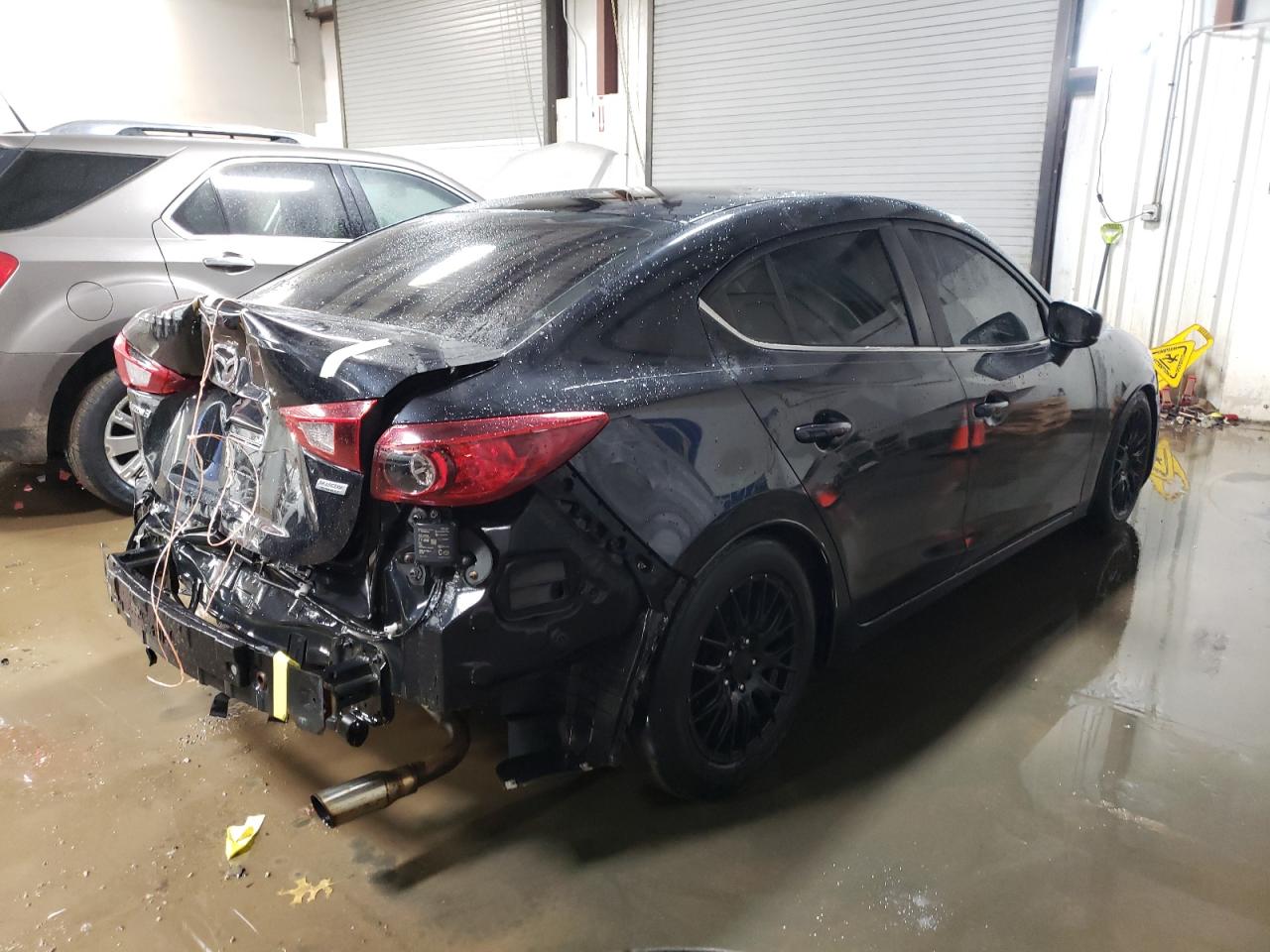 Изображение 3 2017 MAZDA 3 SPORT 2017 с VIN 3MZBN1U79HM136978