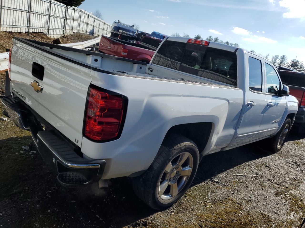 Obraz 3 z 2016 CHEVROLET SILVERADO C1500 LT 2016 z VIN 1GCRCREC5GZ425838