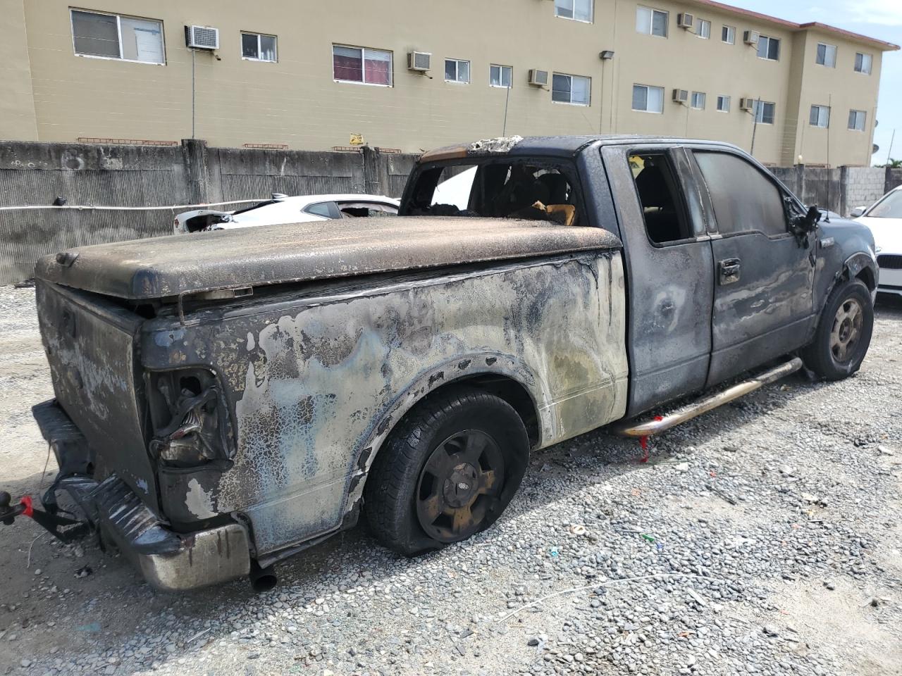 Image 3 of 2005 FORD F150  2005 with VIN 1FTPX12575NA03075