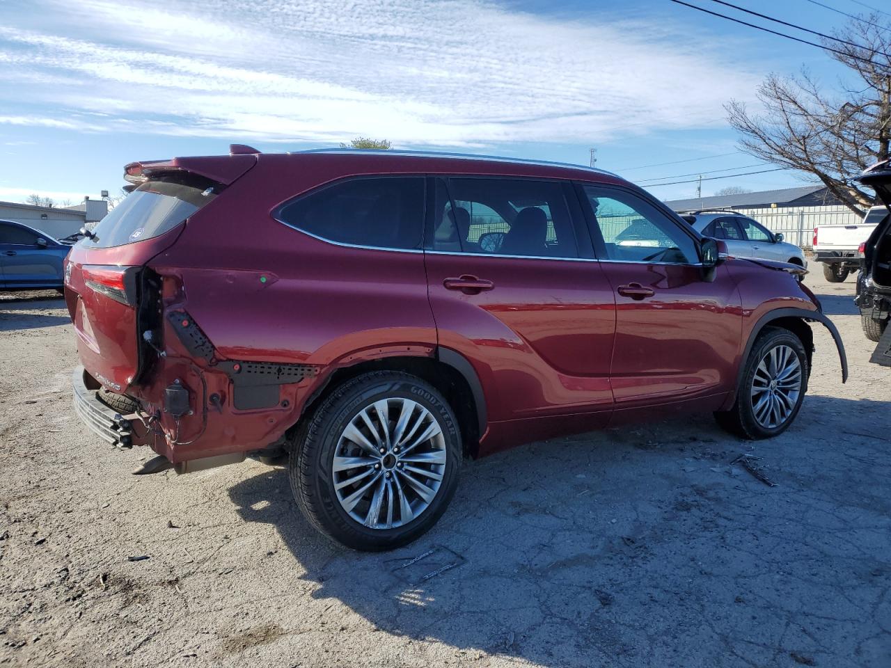Obraz 3 z 2020 TOYOTA HIGHLANDER PLATINUM 2020 z VIN 5TDFZRBH6LS032301