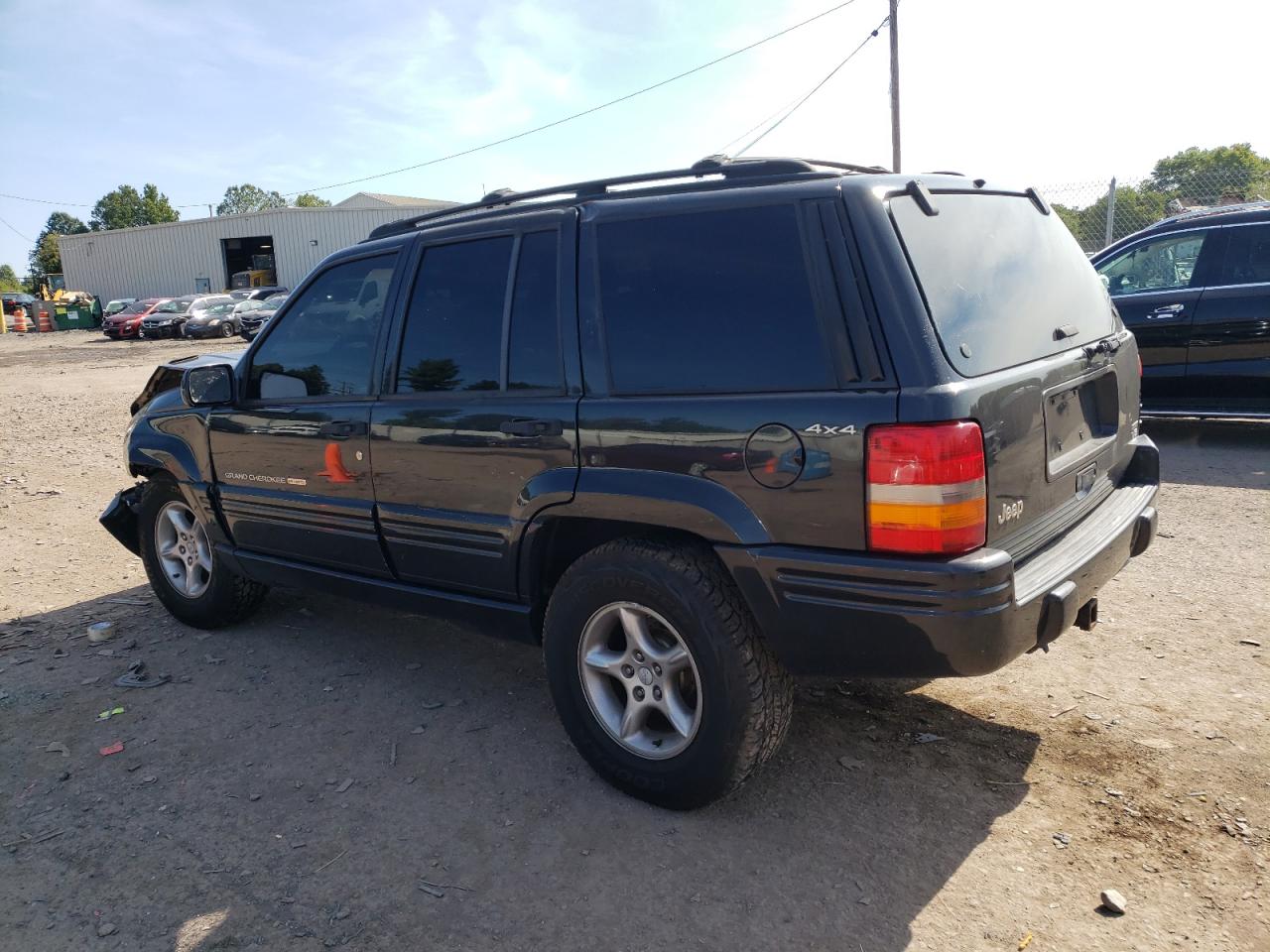 Image 2 of 1998 JEEP GRAND CHEROKEE LIMITED 5.9L 1998 with VIN 1J4GZ88Z7WC276912