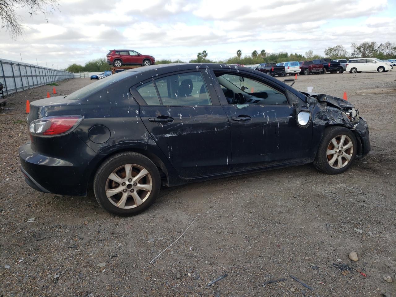 Image 3 of 2011 MAZDA 3 I 2011 with VIN JM1BL1VF5B1364804