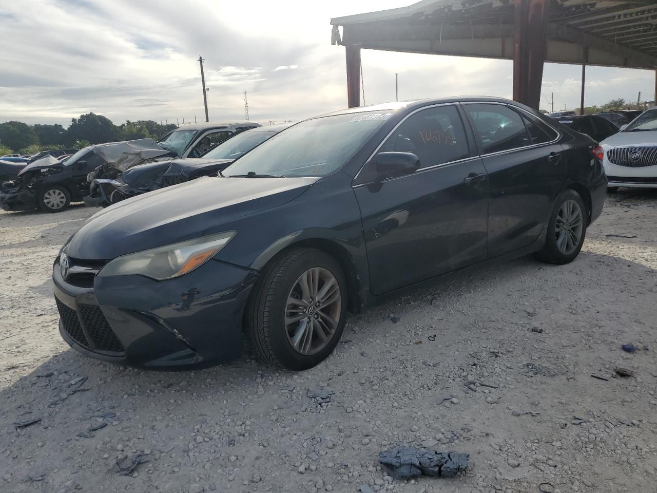 Obraz 1 z 2015 TOYOTA CAMRY LE 2015 z VIN 4T1BF1FK8FU095720