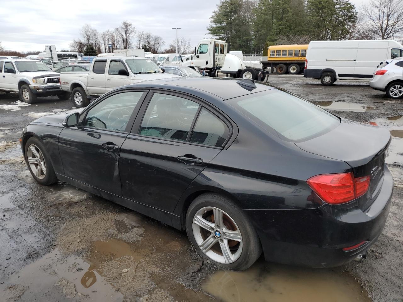 Image 2 of 2013 BMW 328 XI SULEV 2013 with VIN WBA3B5G50DNS02719