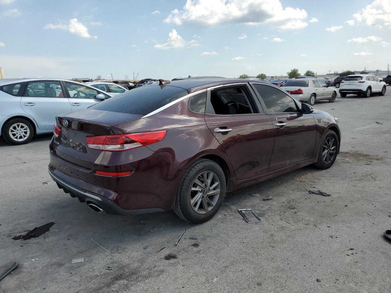 Obraz 3 z 2019 KIA OPTIMA LX 2019 z VIN 5XXGT4L36KG282827