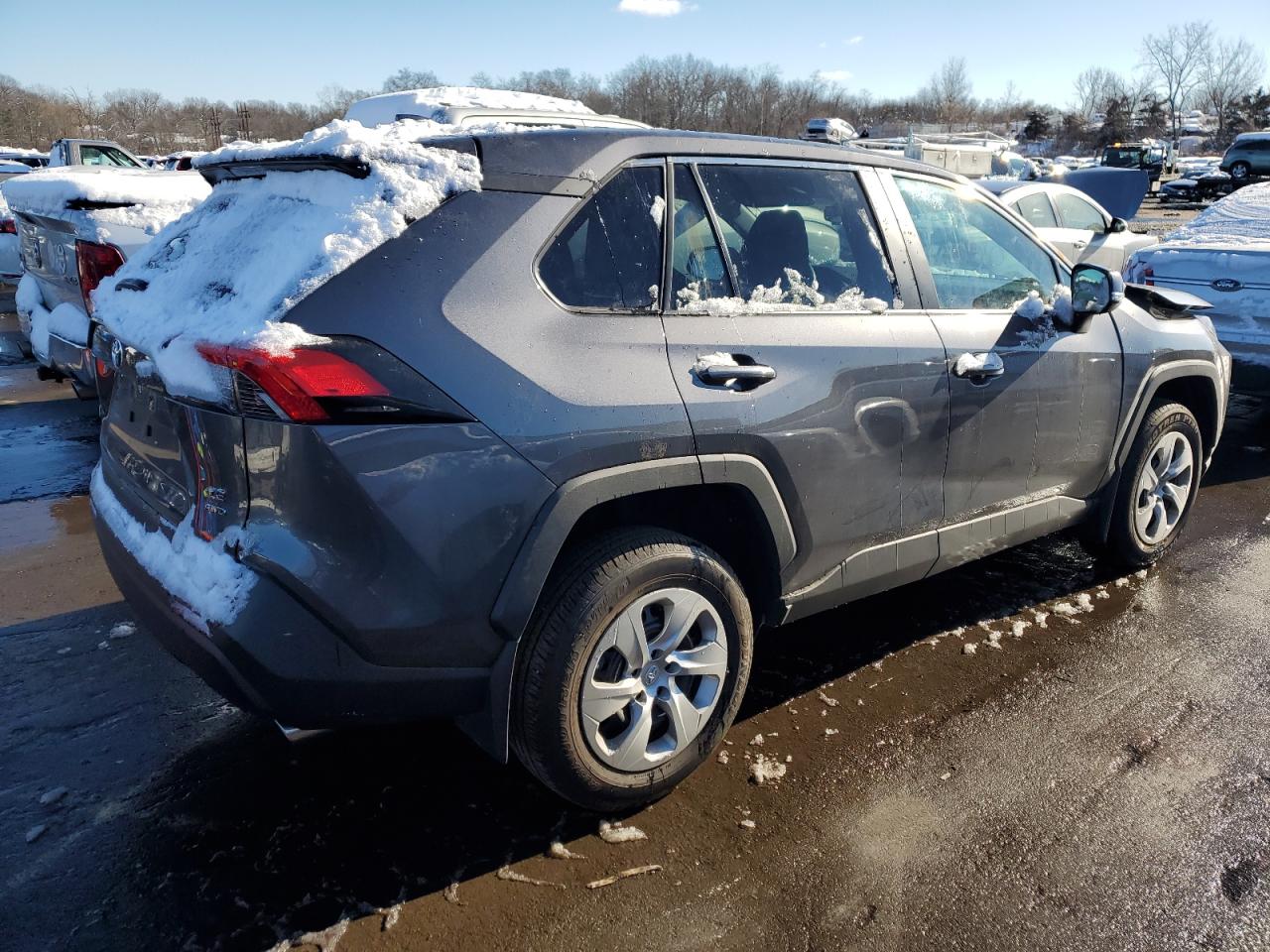 Image 3 of 2022 TOYOTA RAV4 LE 2022 with VIN 2T3G1RFVXNC309529