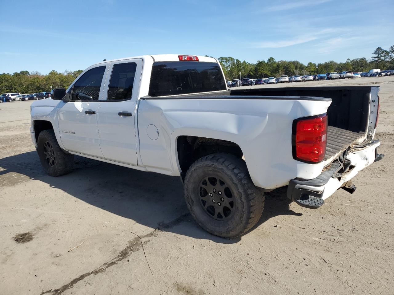 Image 2 of 2015 CHEVROLET SILVERADO C1500 LT 2015 with VIN 1GCRCREC4FZ300652