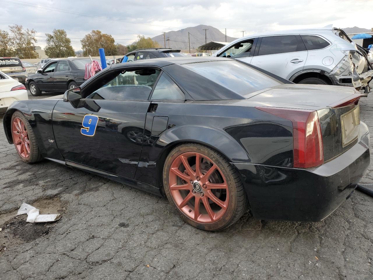 Obraz 2 z 2006 CADILLAC XLR  2006 z VIN 1G6YV36A965603369