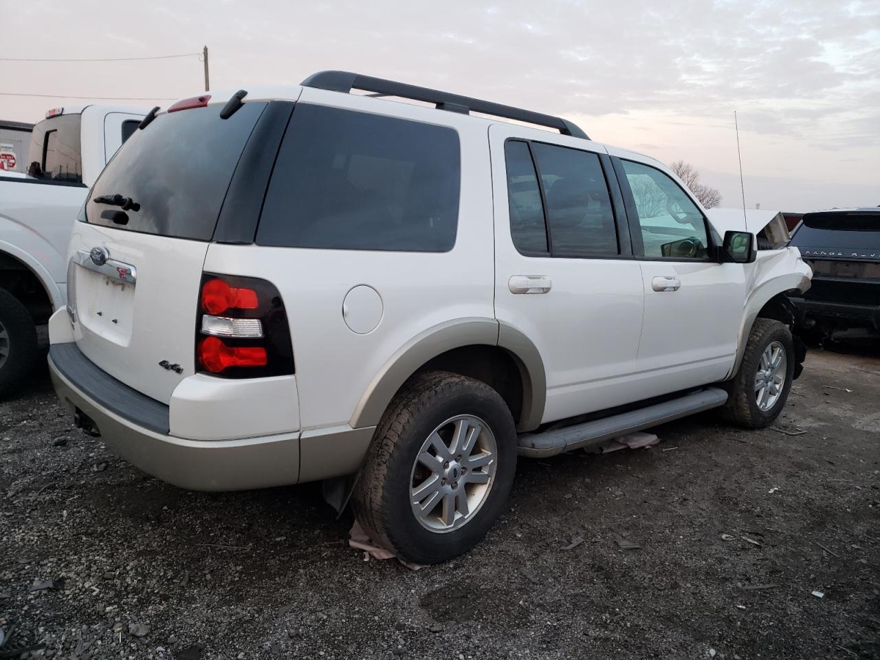 Obraz 3 z 2010 FORD EXPLORER EDDIE BAUER 2010 z VIN 1FMEU7EEXAUA48702