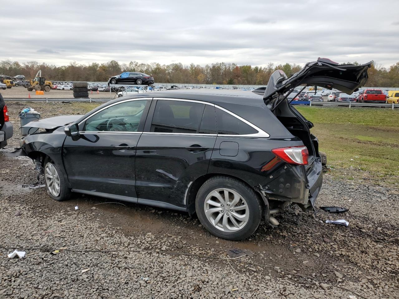 Obraz 2 z 2018 ACURA RDX  2018 z VIN 5J8TB4H35JL001479