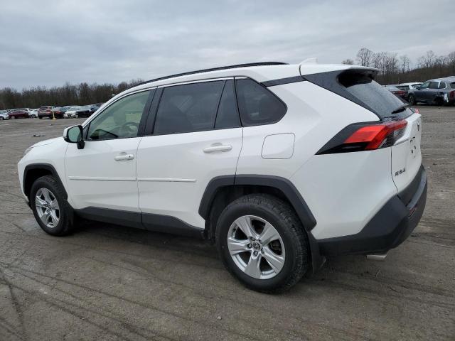 Image 2 of 2020 TOYOTA RAV4 XLE 2020 with VIN JTMP1RFV8LD527316