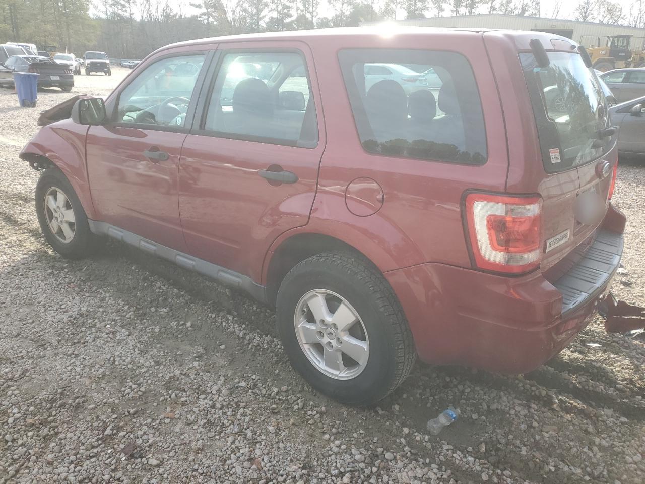 Obraz 2 z 2012 FORD ESCAPE XLS 2012 z VIN 1FMCU0C74CKB13562