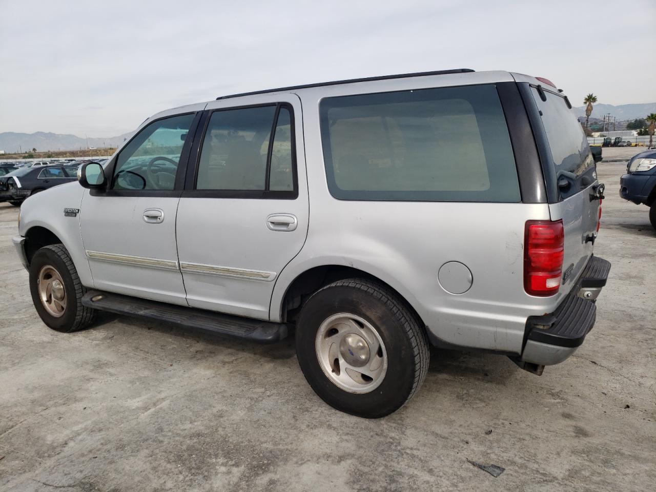 Obraz 2 z 1997 FORD EXPEDITION  1997 z VIN 1FMFU18L5VLA25898