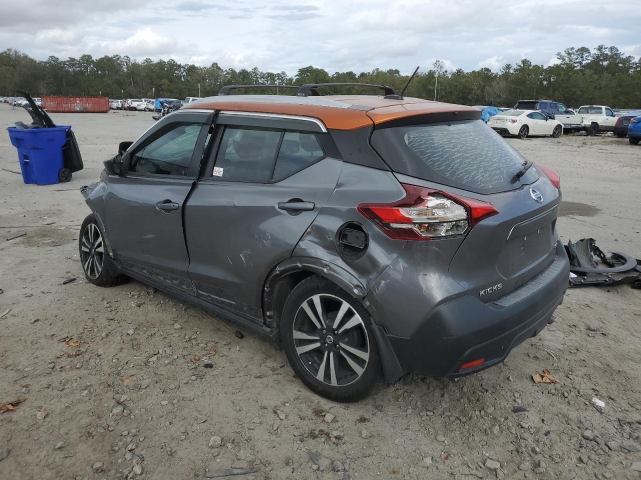 Image 2 of 2018 NISSAN KICKS S 2018 with VIN 3N1CP5CUXJL518659