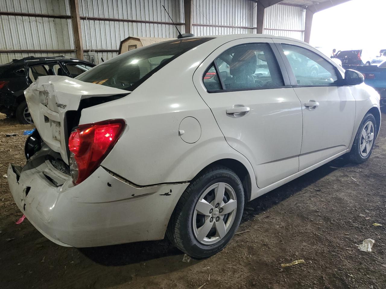 Изображение 3 2015 CHEVROLET SONIC LS 2015 с VIN 1G1JA5SH2F4115646