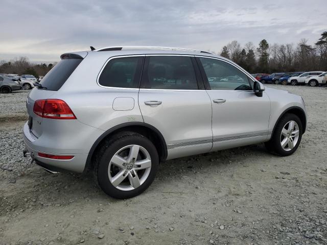 Image 3 of 2014 VOLKSWAGEN TOUAREG V6 TDI 2014 with VIN WVGEP9BP5ED014052