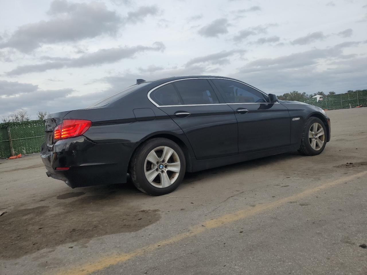 Obraz 3 z 2012 BMW 528 I 2012 z VIN WBAXG5C55CDX06373