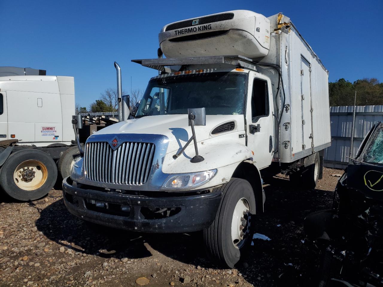 Image 2 of 2022 INTERNATIONAL MV607  2022 with VIN 3HAEUMML1NL256613