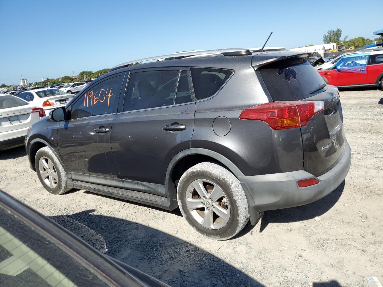Image 2 of 2014 TOYOTA RAV4 XLE 2014 with VIN 2T3WFREV7EW104411
