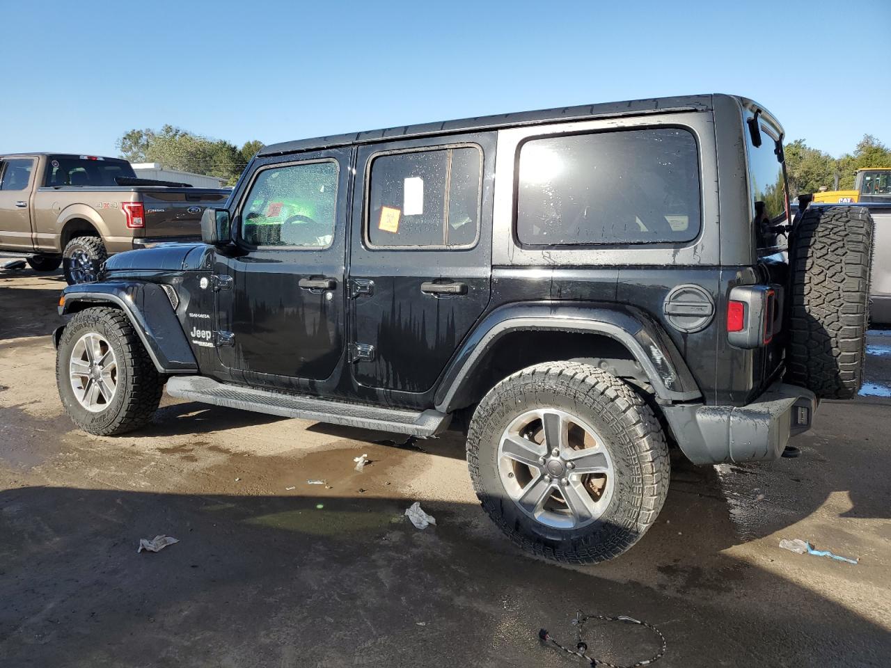 Obraz 2 z 2019 JEEP WRANGLER UNLIMITED SAHARA 2019 z VIN 1C4HJXEN1KW592411