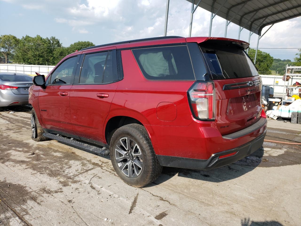 Изображение 2 2021 CHEVROLET TAHOE K1500 Z71 2021 с VIN 1GNSKPKD8MR211600