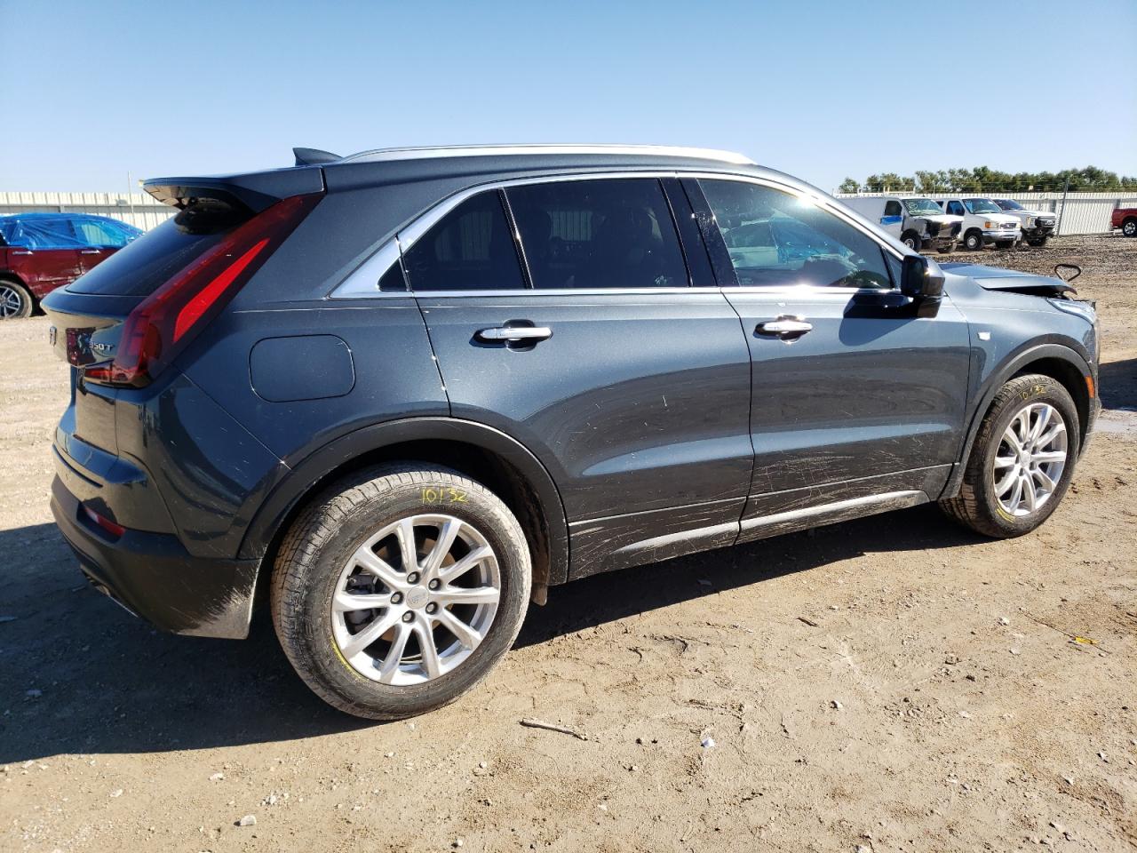 Obraz 3 z 2021 CADILLAC XT4 LUXURY 2021 z VIN 1GYAZAR44MF018679