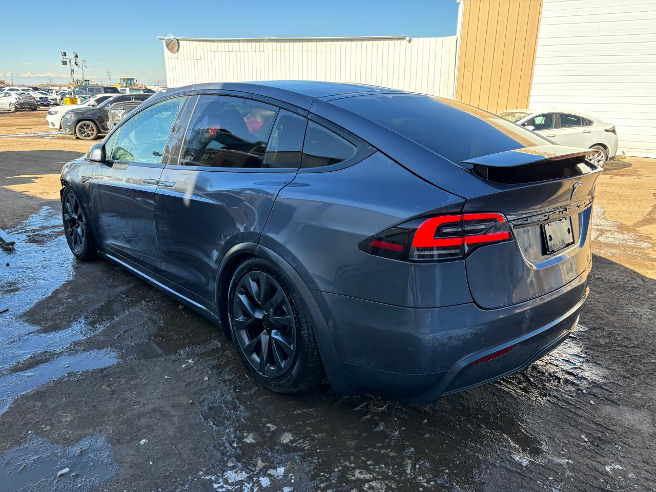 Изображение 2 Tesla Model X 2023 с VIN 7SAXCBE53PF374753