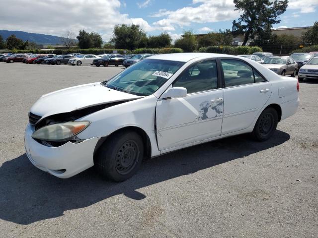 Obraz 1 z 2003 TOYOTA CAMRY LE 2003 z VIN JTDBE32K030187982